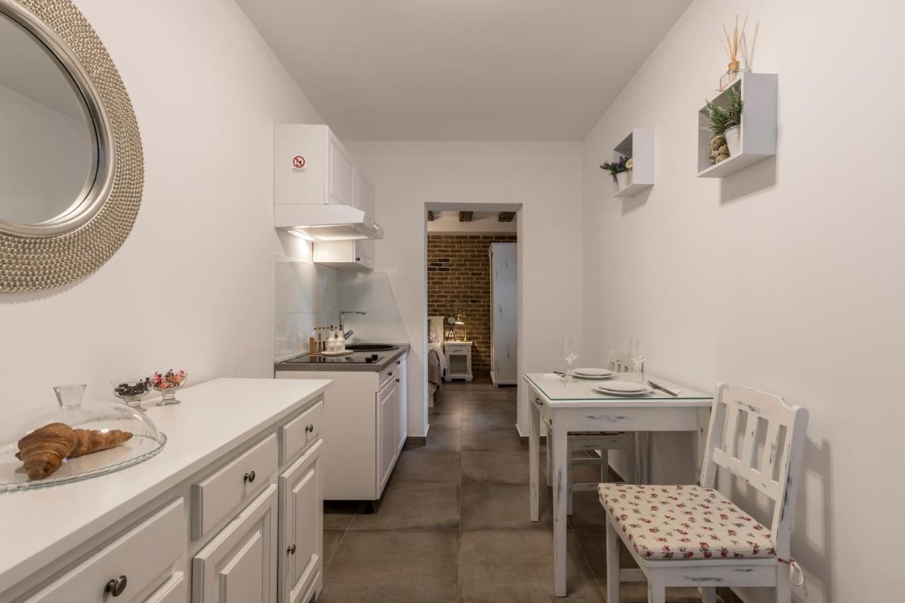 Studio Apartments Insula Split Exterior photo